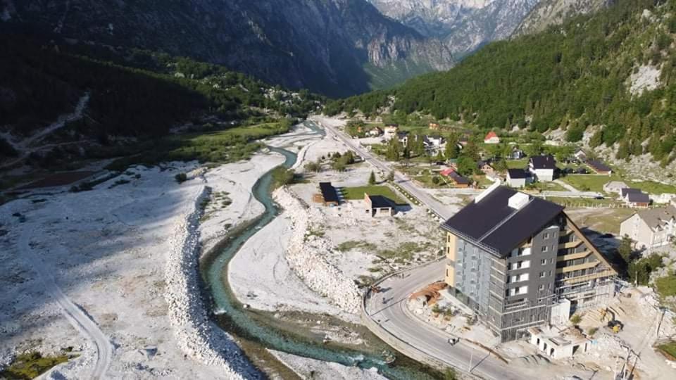 Bujtina 2 Hotel Valbonne Exterior foto